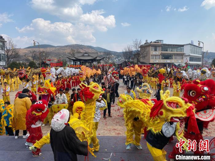 賭博：（新春走基層）“小河淌水”的故鄕雲南彌渡數萬人唱花燈、閙元宵